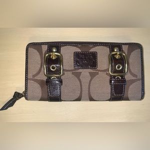 Coach Wallet in Signature Jacquard w/ Leather Straps